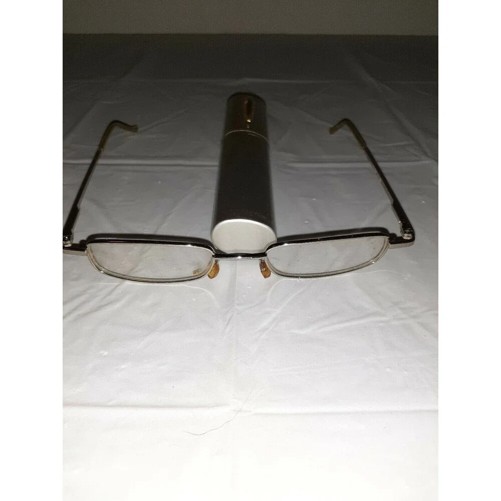 Silver Reading Glasses With Carrying Tube 1.50
